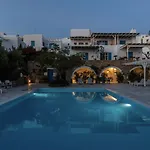 Neso - Stylish Poolside Escape For 6 In Apartment *