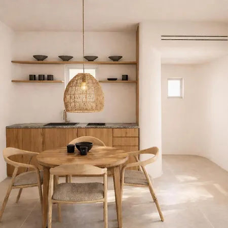 Neso - Stylish Poolside Escape For 6 In Apartment