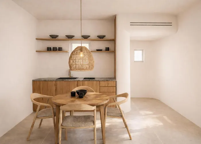 Neso - Stylish Poolside Escape For 6 In Lägenhet