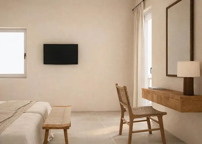 Neso - Stylish Poolside Escape For 6 In