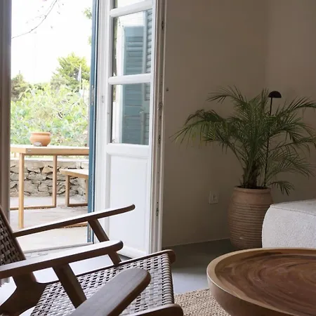 Апартаменты Neso - Stylish Poolside Escape For 6 In Mykonos Town